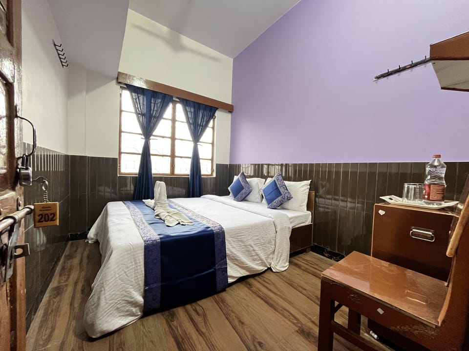 Basic Double or Twin Room | Soundproofing, free WiFi, bed sheets