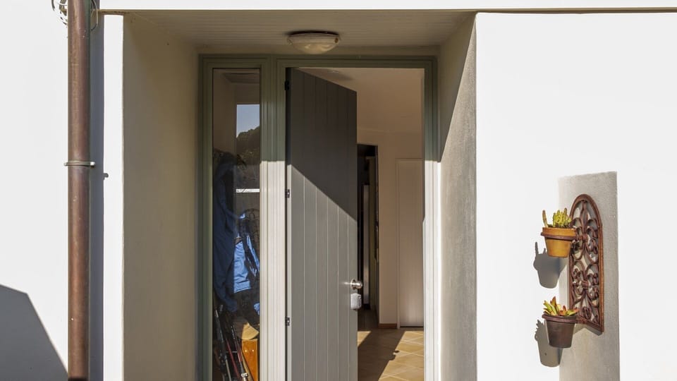 Lock box entrance door