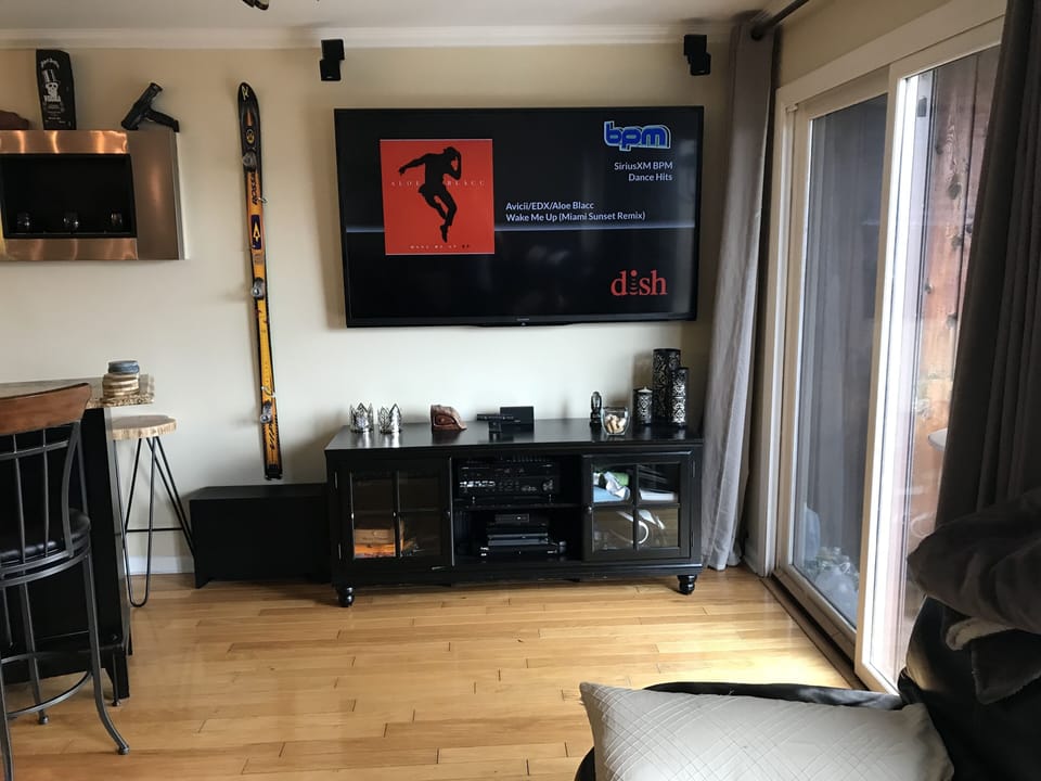 Living room 86 inch tv
