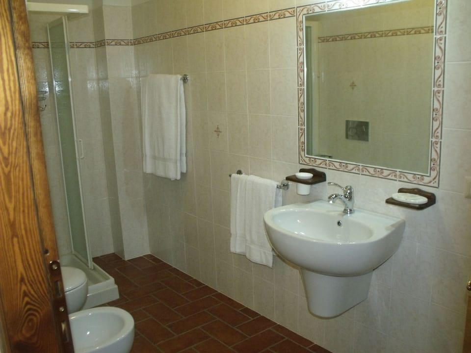 Classic Studio Suite, Kitchenette (Il Fienile) | Bathroom | Shower, free toiletries, hair dryer, bidet