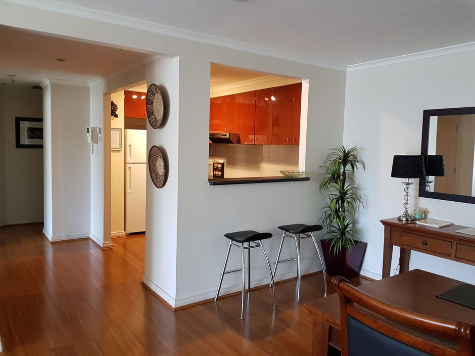 Full kitchen 