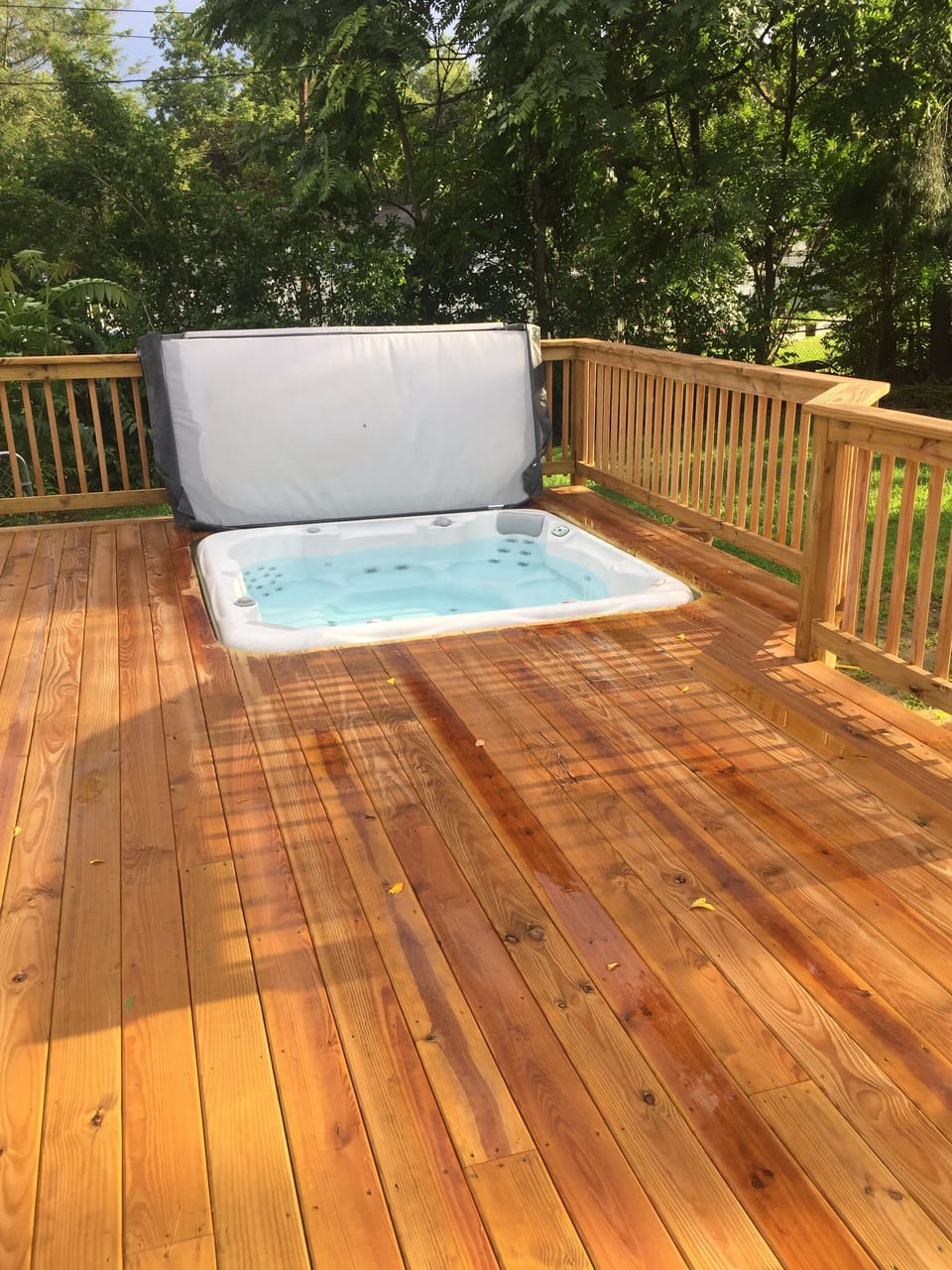Hot tub seats 8 (if you really like each other:-))