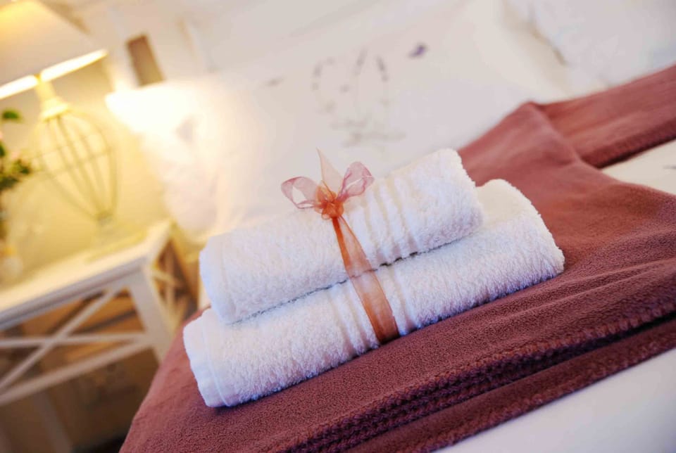 Luxury Room (Coral) | Room amenity