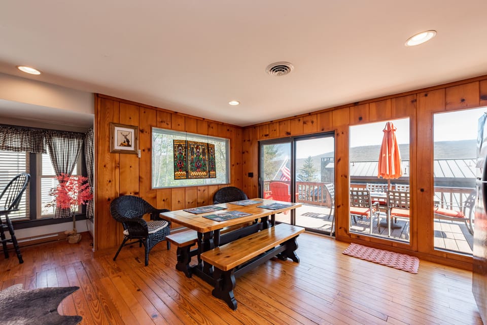 Carriage House Dining