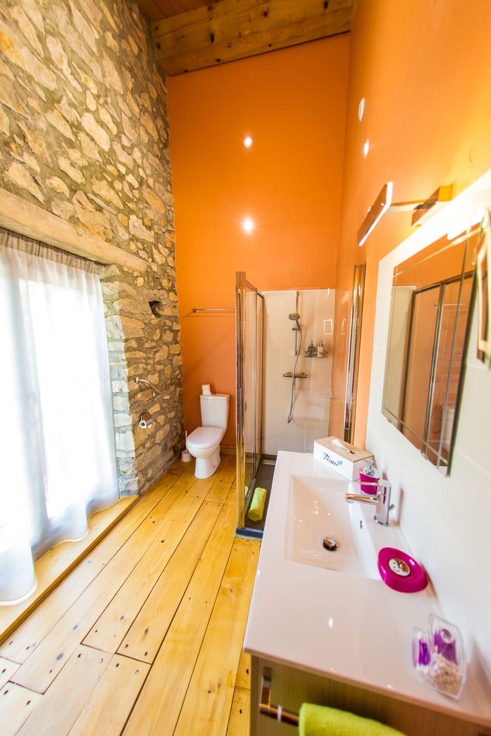 Superior Double Room, 1 King Bed with Sofa bed (La Forêt) | Bathroom sink