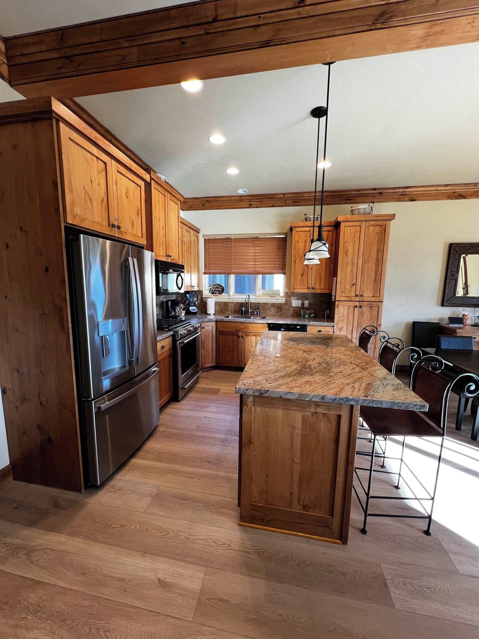 Kitchen & Island
