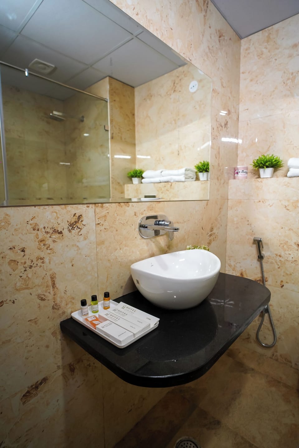 Heritage Royal Room | Bathroom | Shower, designer toiletries, hair dryer, bathrobes