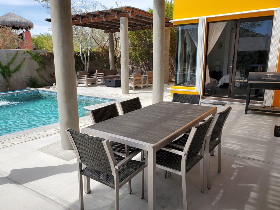Ground level outdoor seating