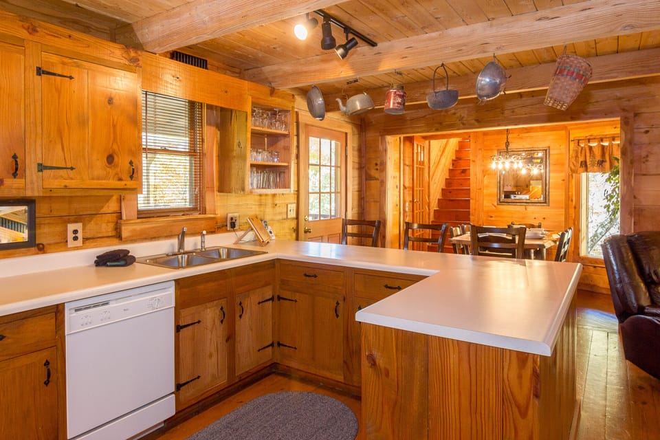 Kitchen Bar Which Seats 3