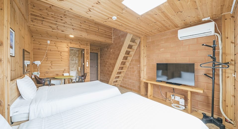 Family Duplex | Soundproofing, free WiFi, wheelchair access