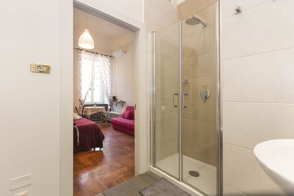 Luxury Quadruple Room, Non Smoking, Ensuite | Frette Italian sheets, premium bedding, down comforters