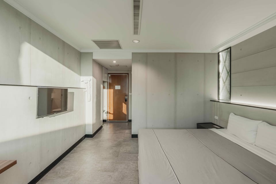 Deluxe Double Room, 1 Double Bed, Non Smoking | Blackout drapes, soundproofing, free WiFi, bed sheets