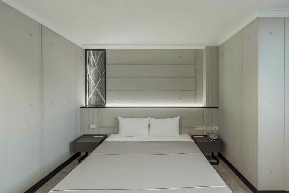 Deluxe Double Room, 1 Double Bed, Non Smoking | Blackout drapes, soundproofing, free WiFi, bed sheets