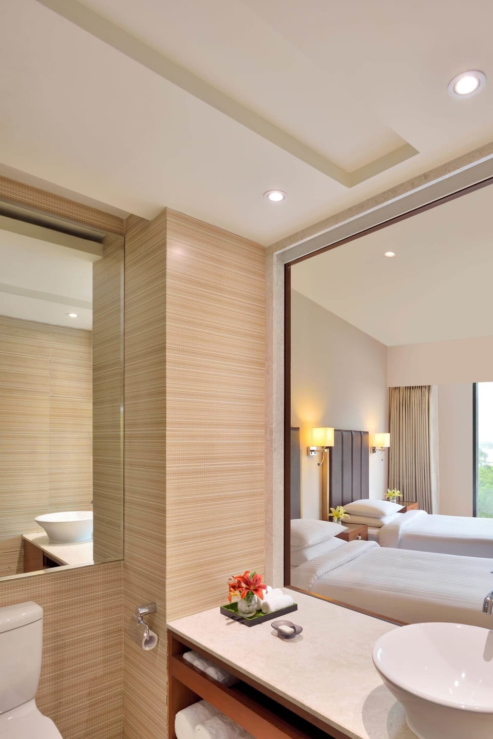 Shower, rainfall showerhead, free toiletries, hair dryer