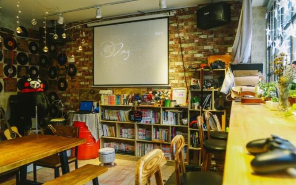 Meet int'l Youth Hostel Pichaiyuan Hostel in Qingdao