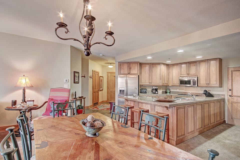 Condo, 2 Bedrooms | Private kitchen | Fridge, microwave, oven, dishwasher