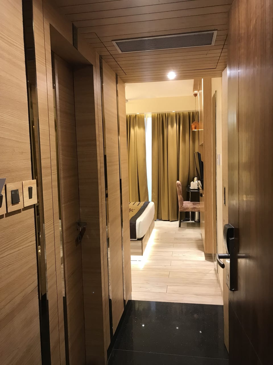 Superior Double or Twin Room, 1 Large Twin Bed, Non Smoking | In-room safe, desk, soundproofing, free WiFi