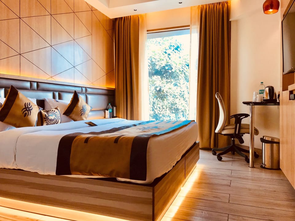 Superior Double or Twin Room, 1 Large Twin Bed, Non Smoking | In-room safe, desk, soundproofing, free WiFi