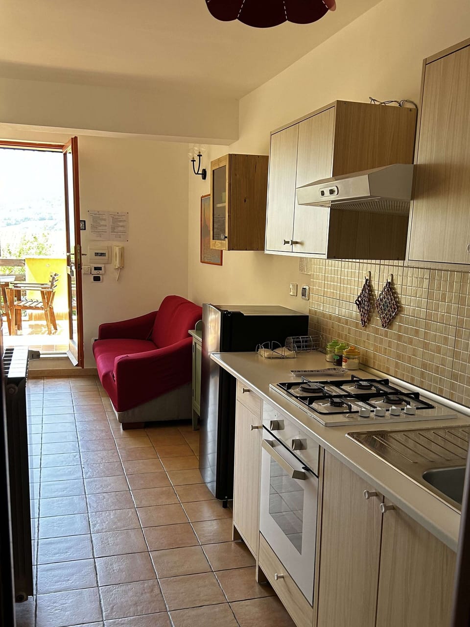 Apartment, 1 Bedroom, Lake View | Private kitchen | Oven, cookware/dishes/utensils
