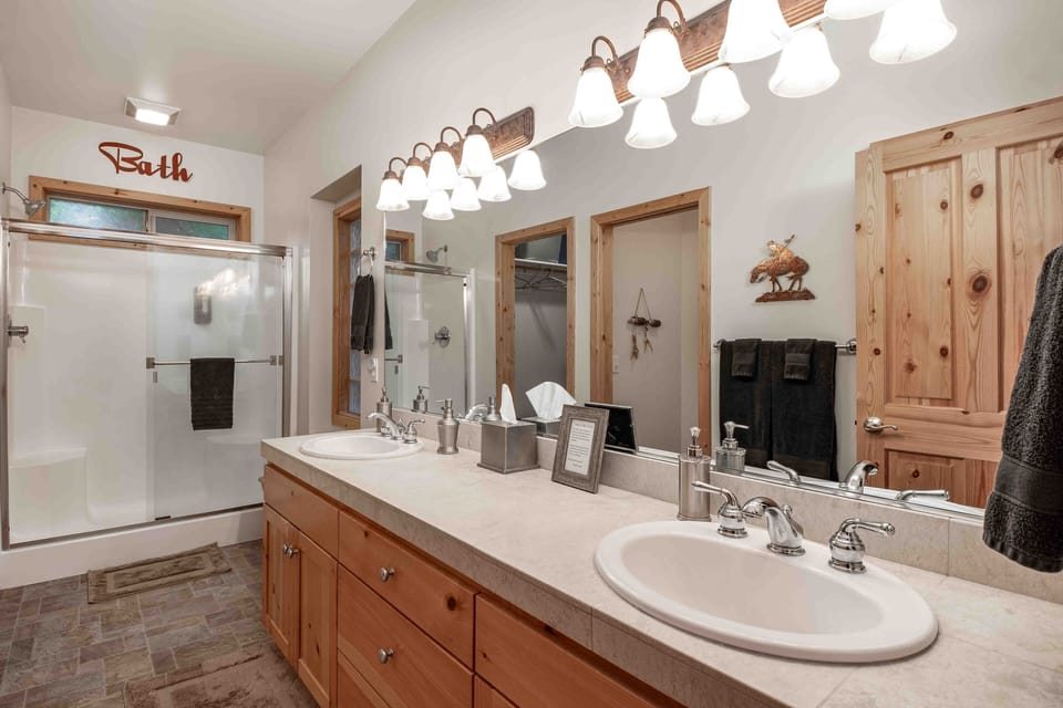 Primary Bathroom #1 - Downstairs