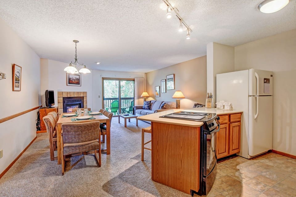 View of open floor plan kitchen and dining area
