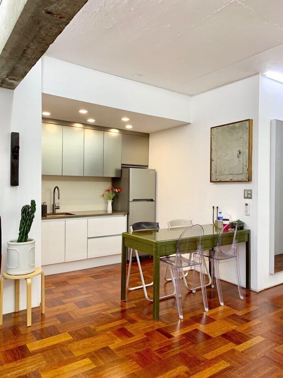 N3 Seoul | Living area | Flat-screen TV