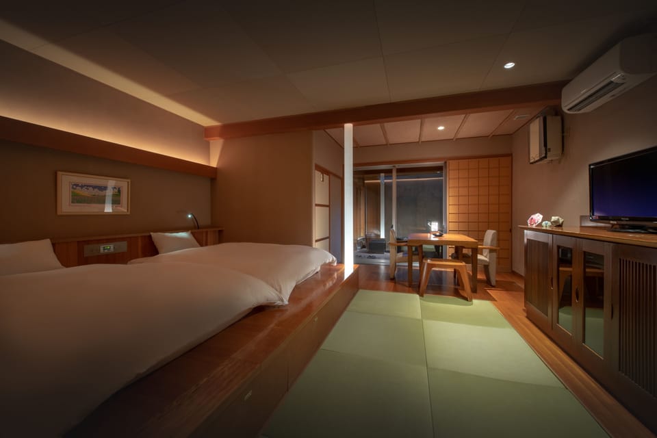 Japanese Western Style Twin Room with Open-air Bath (In Room Dinner) | In-room safe, WiFi (free)