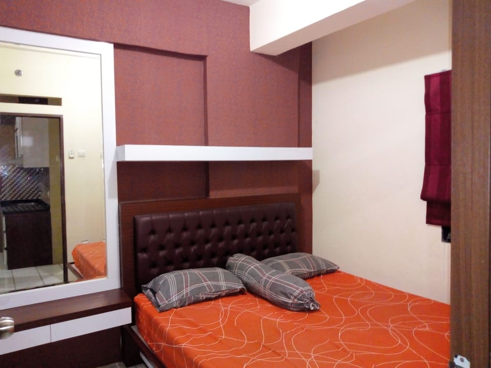 Basic Apartment, 2 Bedrooms | Desk