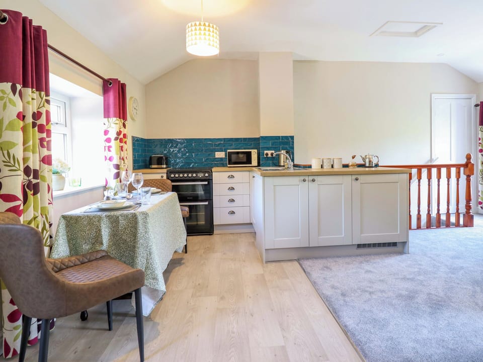 Cottage | Private kitchen | Cookware/dishes/utensils