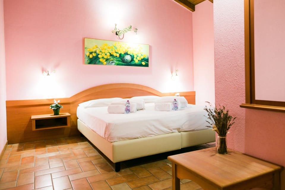Desk, blackout drapes, free WiFi, bed sheets