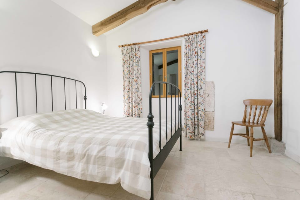 Studio | Iron/ironing board, free WiFi, bed sheets