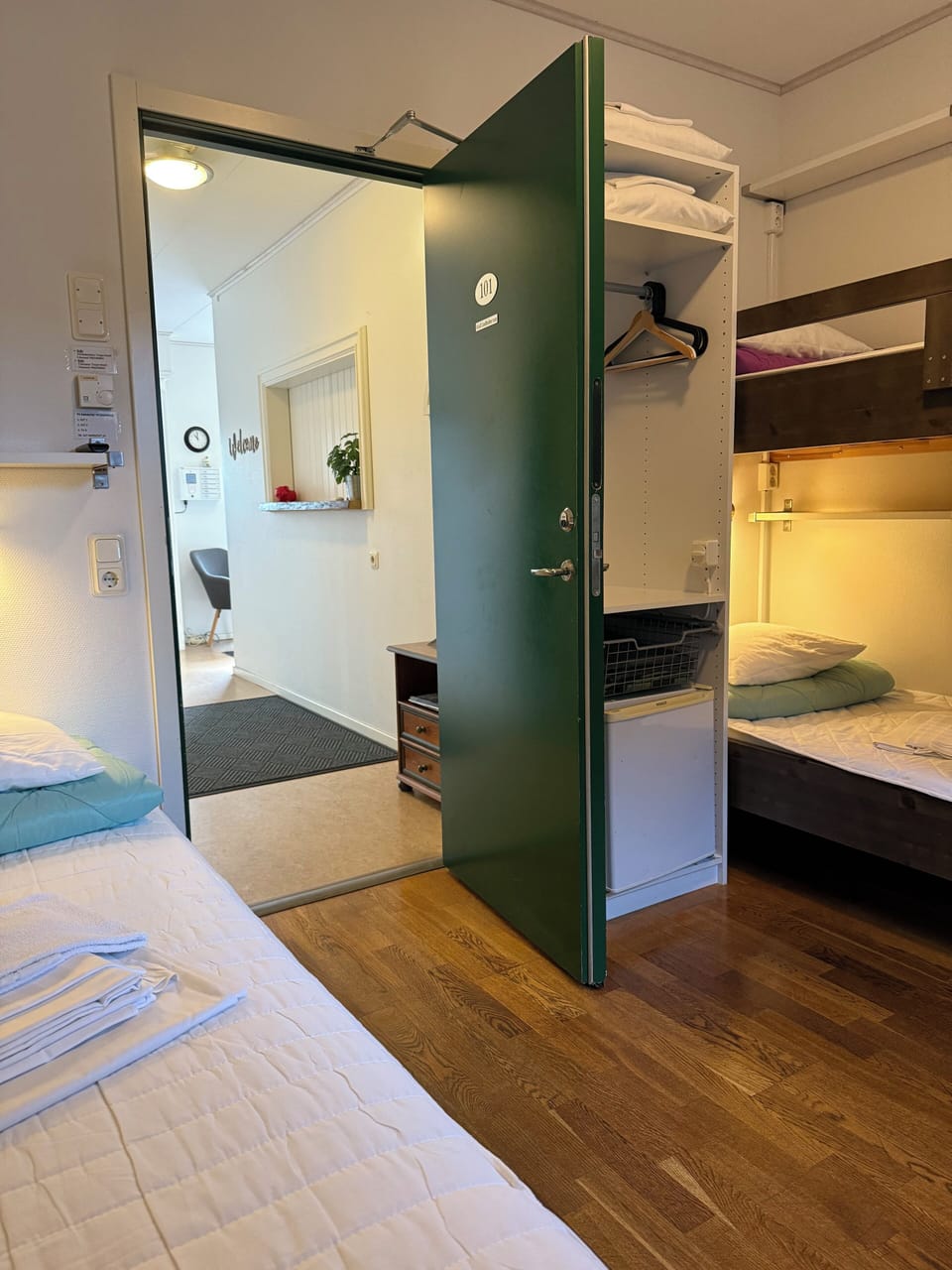 Triple Room, Shared Bathroom | Desk, free WiFi, bed sheets