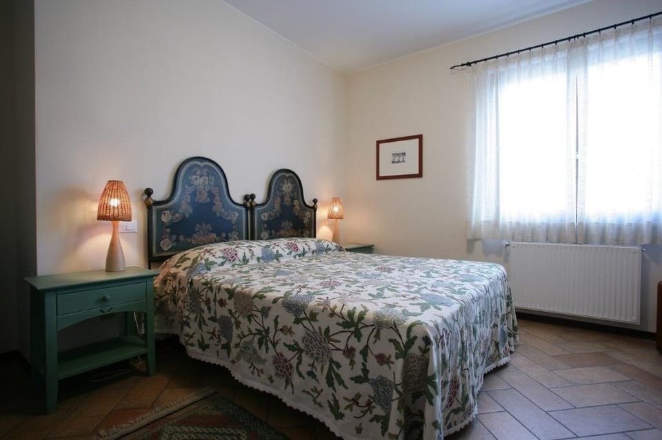 Comfort Apartment, 2 Bedrooms, Balcony | Blackout drapes, free WiFi, bed sheets