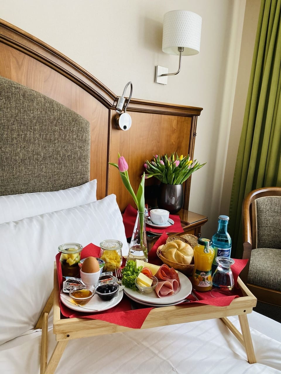 Daily buffet breakfast for a fee