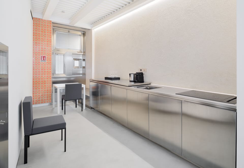 Deluxe Apartment, 1 Bedroom | Private kitchen | Fridge, stovetop, dishwasher, coffee/tea maker