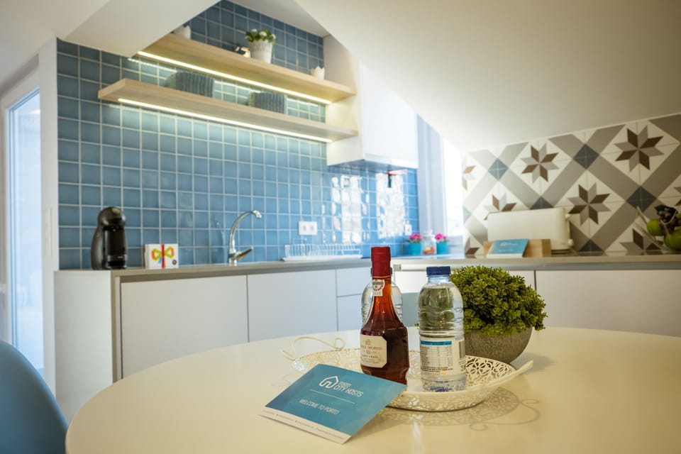 Loft, 2 Bedrooms, Balcony, River View | In-room dining