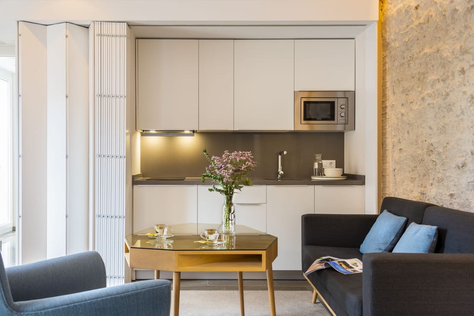 Apartment, Non Smoking (B) | Private kitchen | Coffee/tea maker, full-size fridge, microwave, stovetop