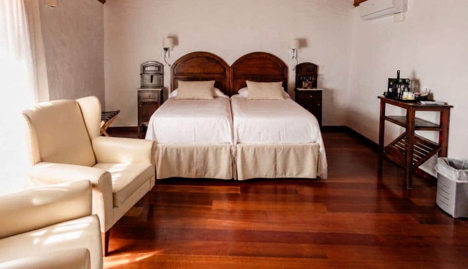 Superior Twin Room | Free WiFi, bed sheets