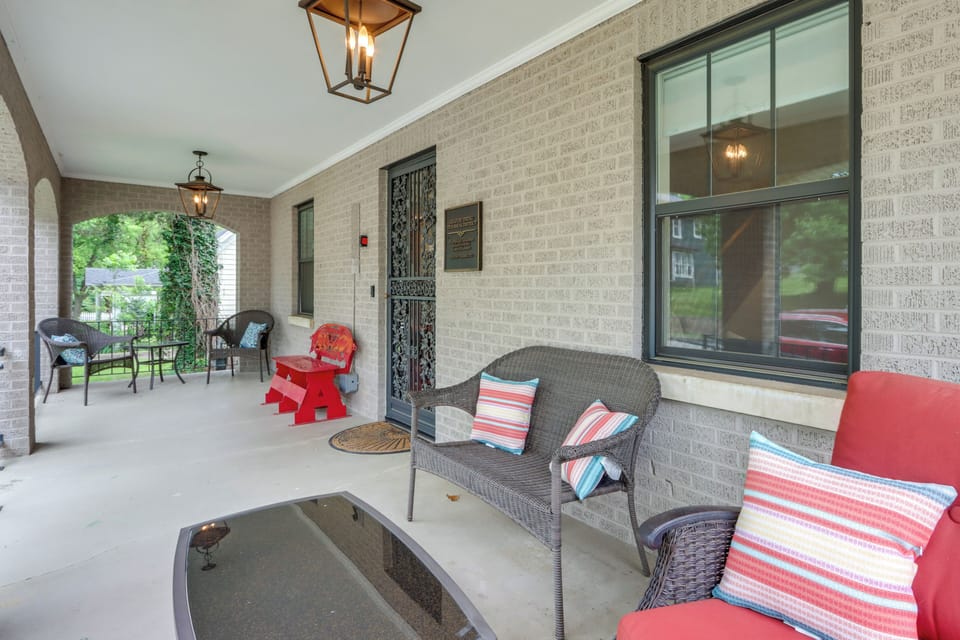 Front Porch | Outdoor Seating