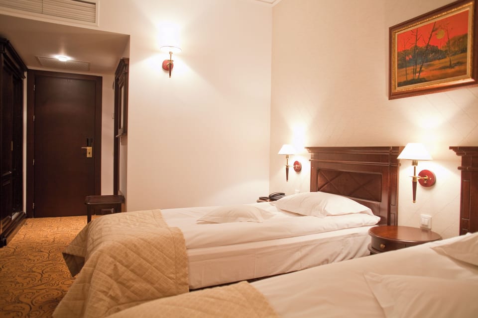 Standard Twin Room | 1 bedroom, memory foam beds, minibar, in-room safe