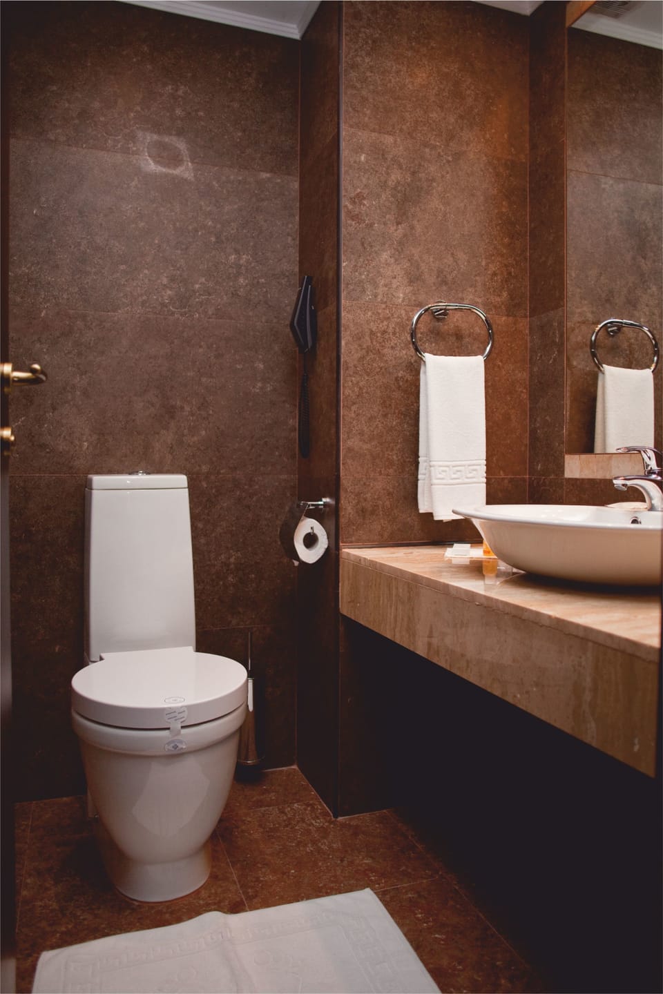 Combined shower/tub, hair dryer, bathrobes, slippers