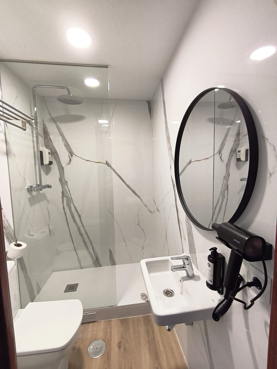 Double Room | Bathroom