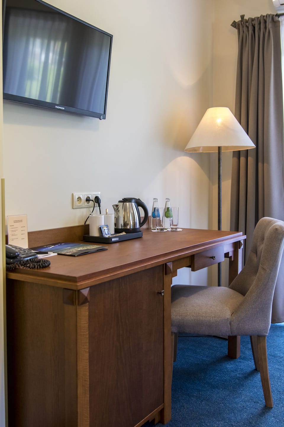 Egyptian cotton sheets, premium bedding, minibar, in-room safe