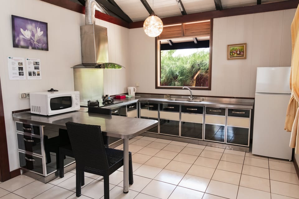 Standard Bungalow, 2 Bedrooms, Sea View | Private kitchen | Coffee/tea maker, fridge, microwave, stovetop