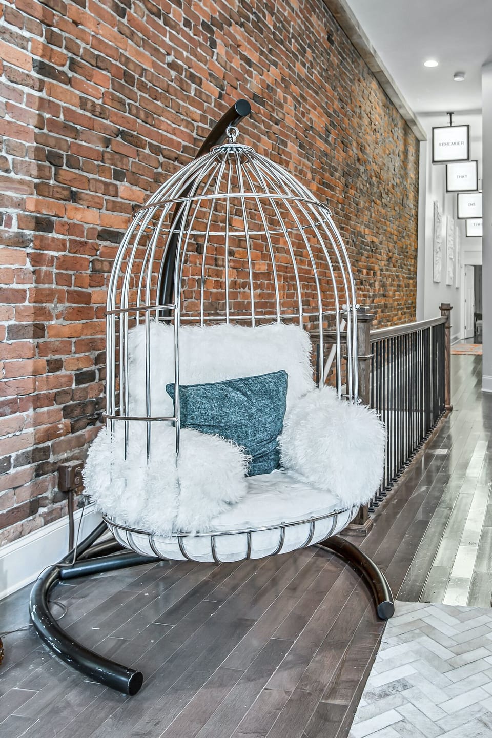 Sit and relax in our glamorous bird chair!