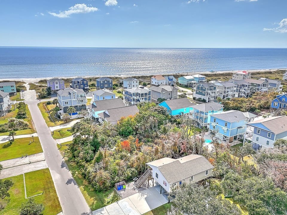 Aerial View of Home to Beach
CS 10.23.24