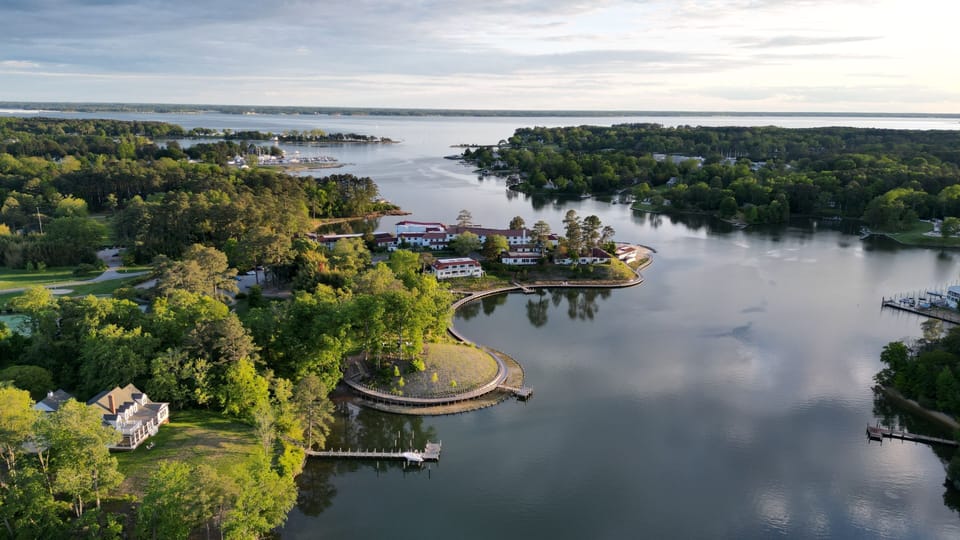 Tides Inn Just up creek