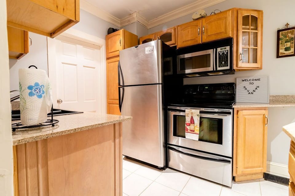 Full equipped kitchen.