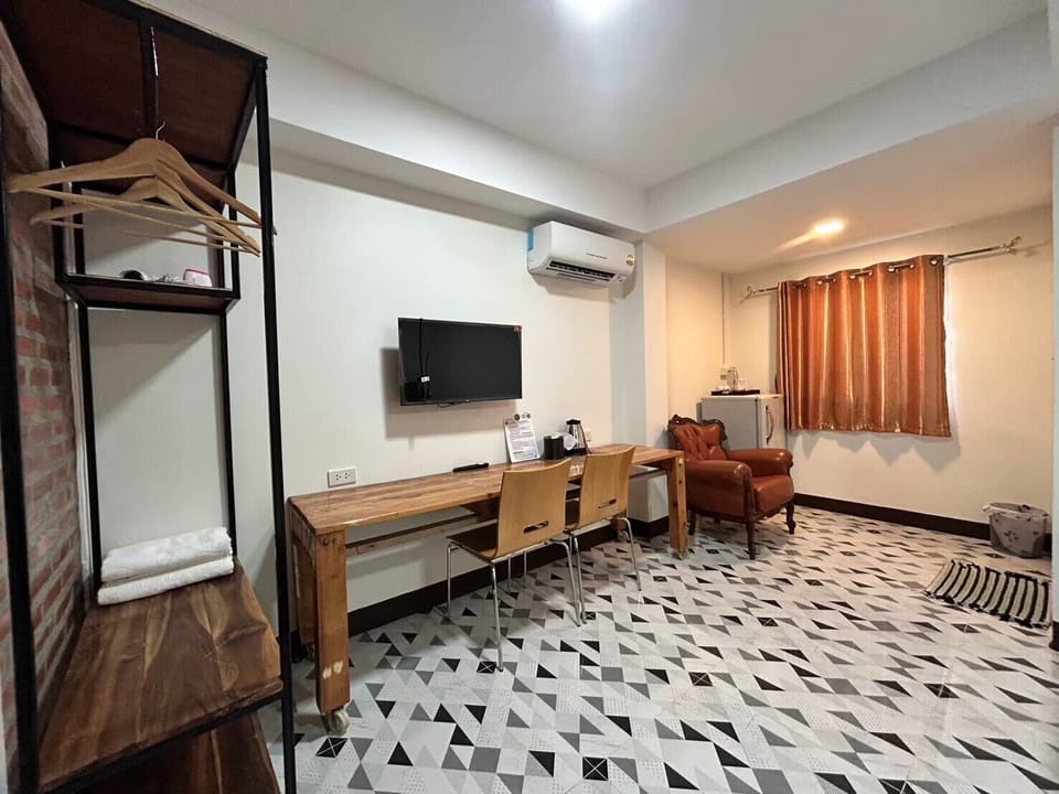 Deluxe Double Room with Sofa Bed | Premium bedding, desk, blackout drapes, soundproofing