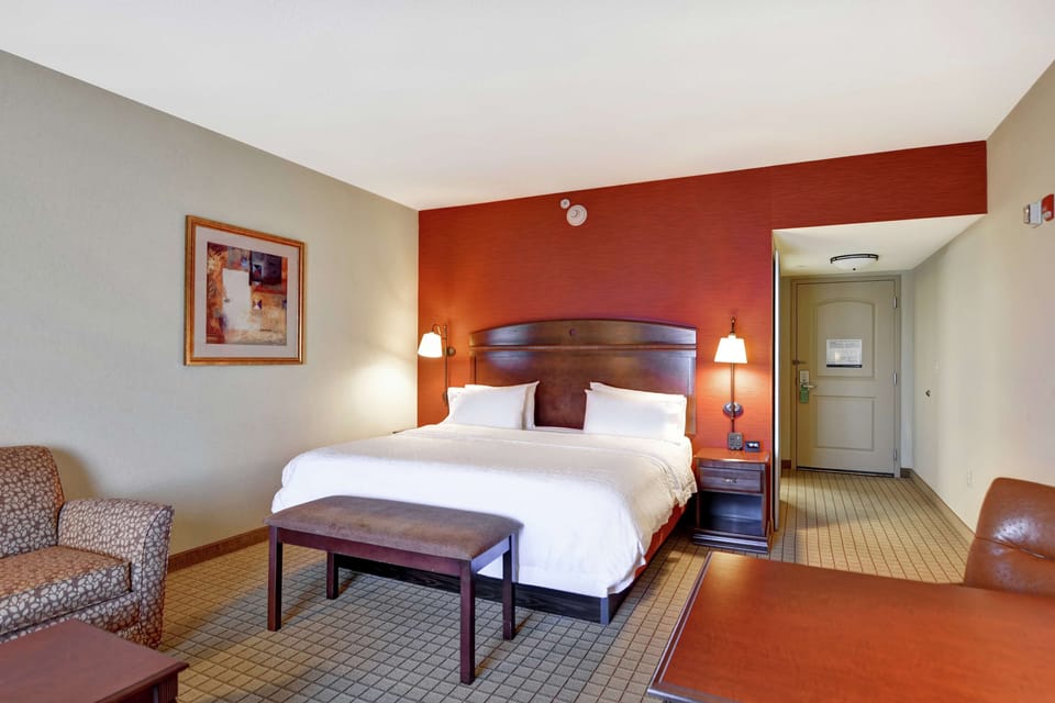 Room, 1 King Bed, Accessible, Non Smoking | Hypo-allergenic bedding available, iron/ironing board, cribs/infant beds